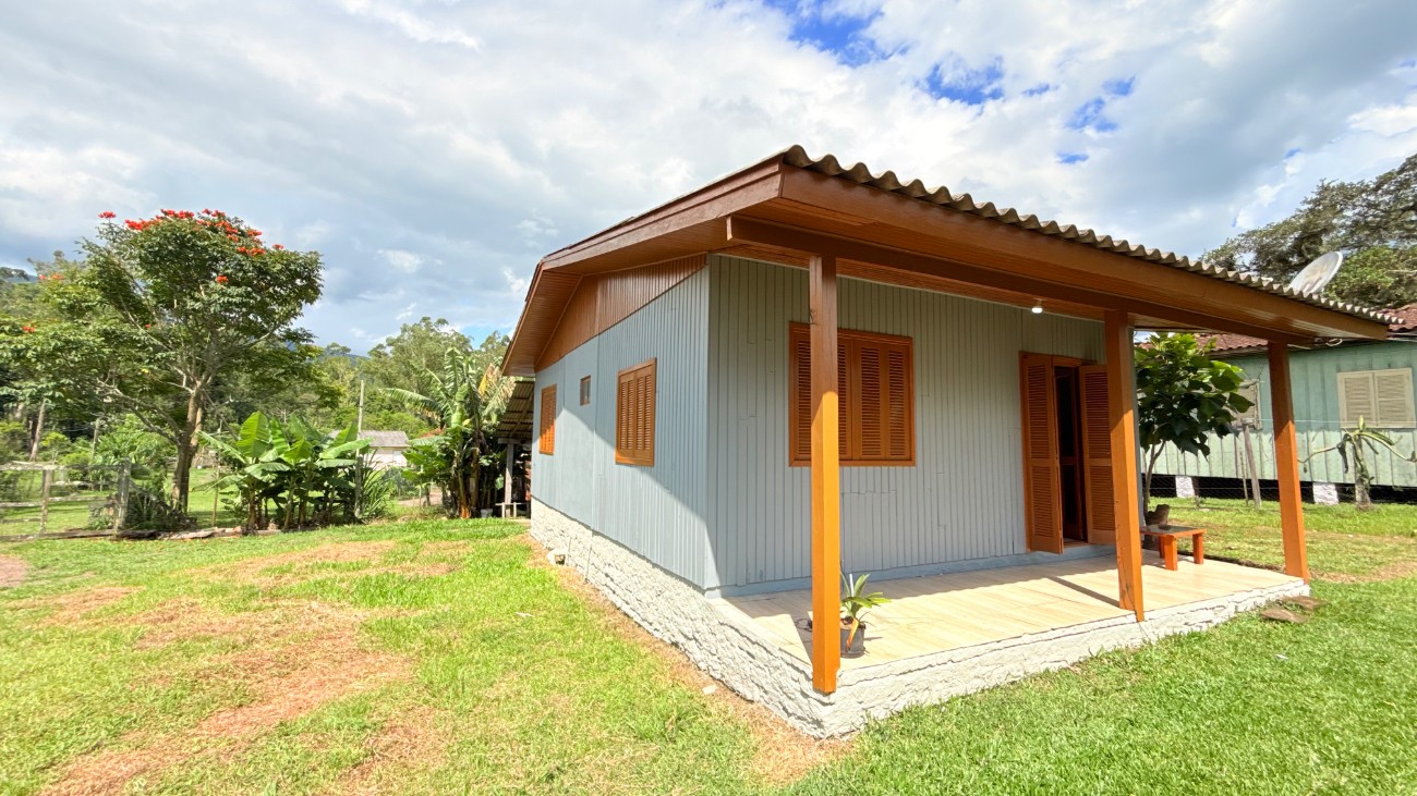 Casa 2 dormitórios para venda, Centro em Maquiné | Ref.: 105